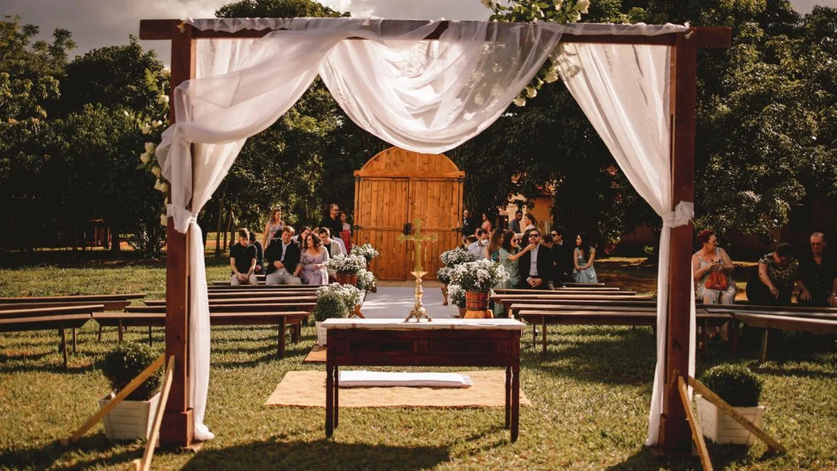 Casamento no Interior de São Paulo: Vantagens de Trocar a Capital por Cenários Exclusivos e Arejados