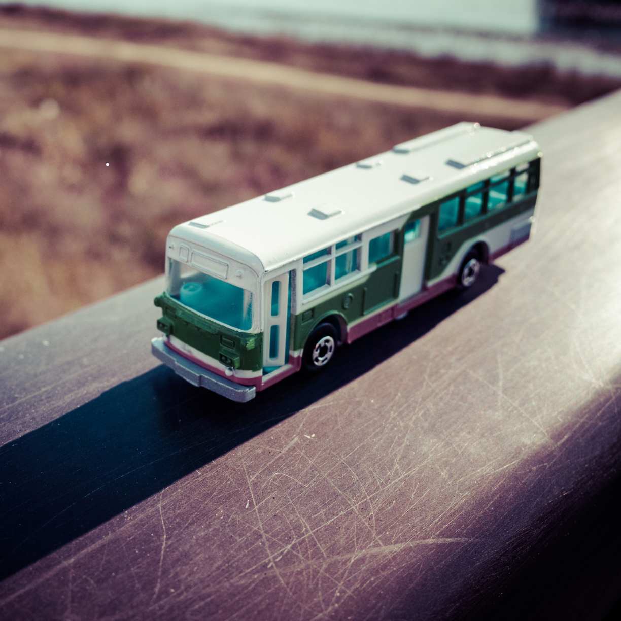 Miniatura de Ônibus Urbano: Detalhes que Encantam Colecionadores de Automóveis